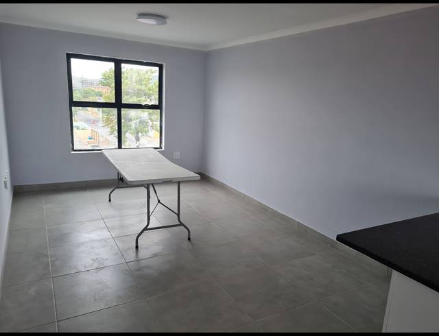 2 bed property to rent in RICHMOND